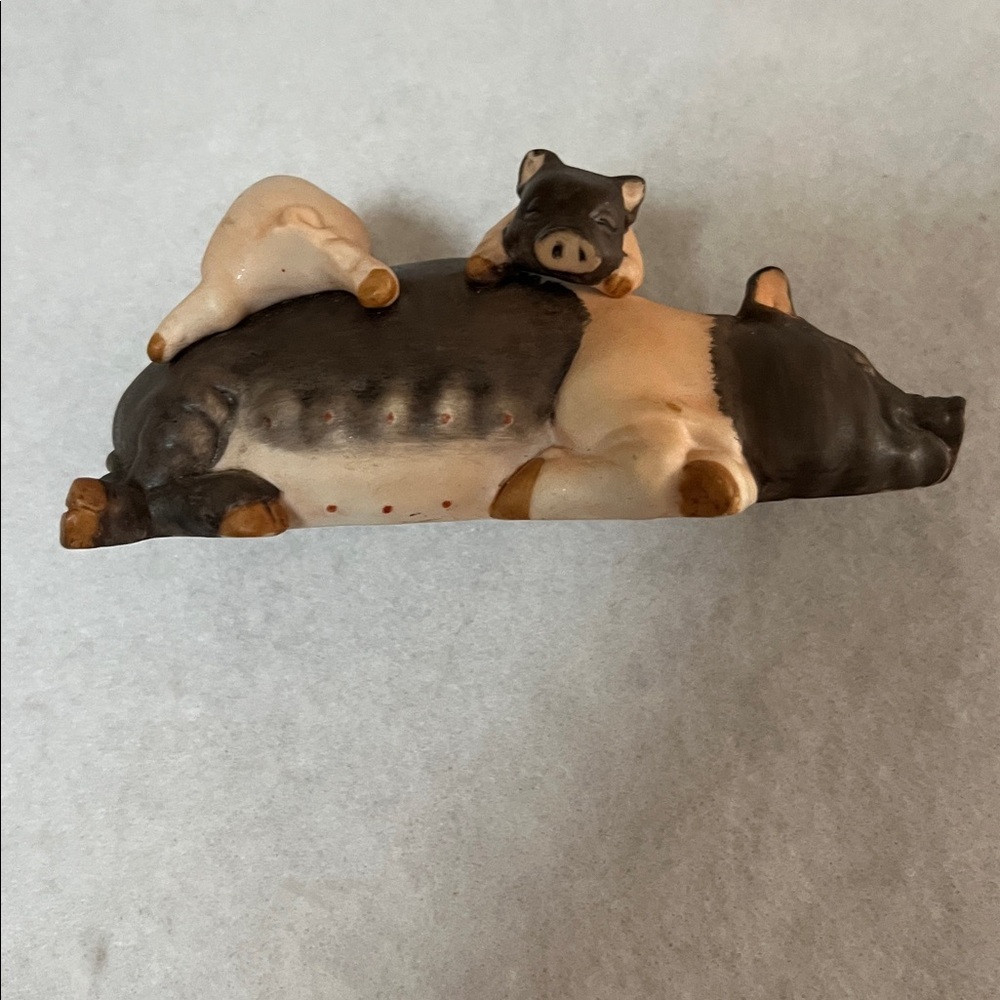 Enesco 1986 Vintage Porcelain Pig Mama Sow With Baby Piglets Figurine - Picture 8 of 11